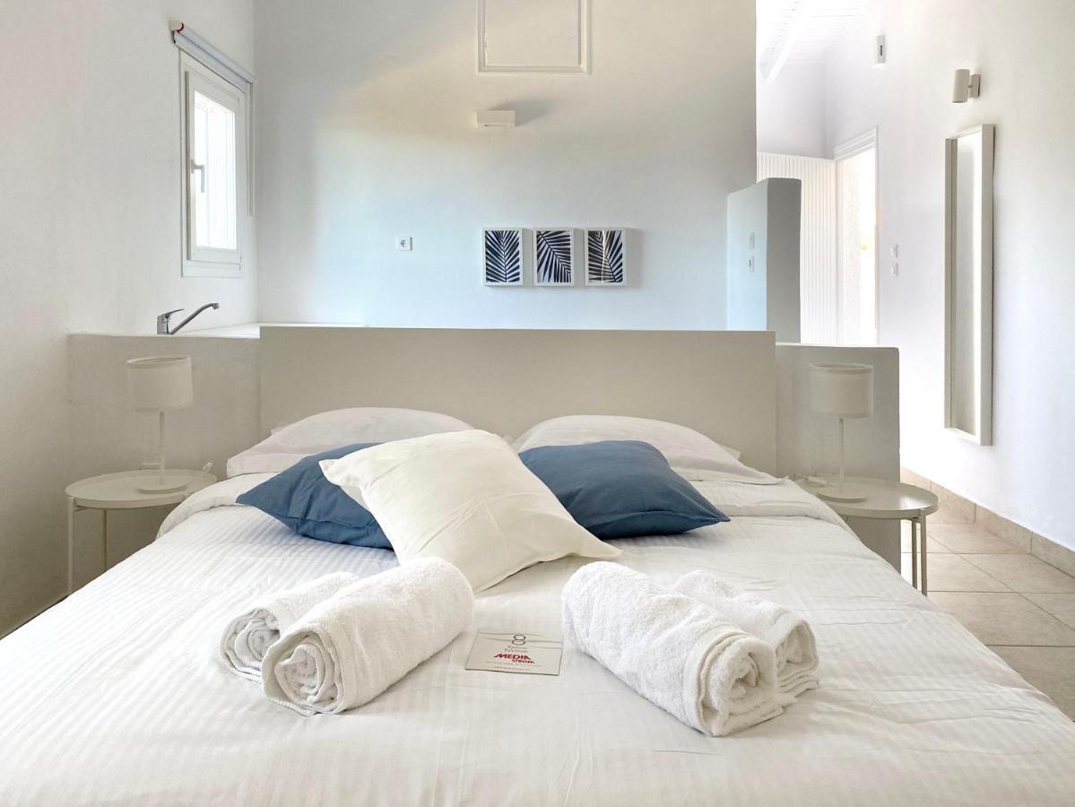 Palm Blue Apartment